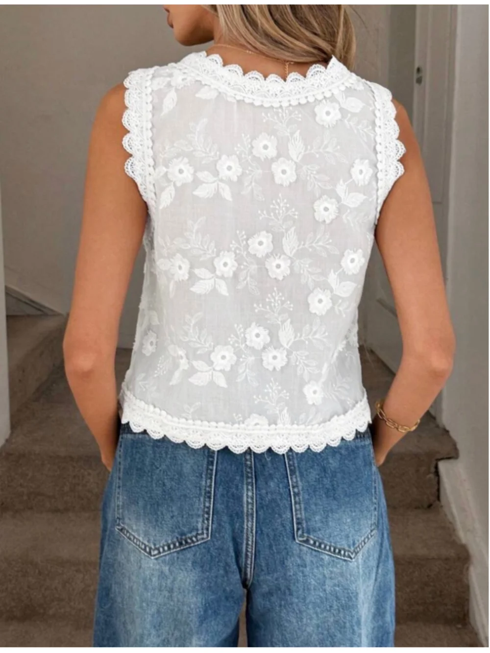Women's SHEIN White Floral Embroidered Sleeveless V-Neck Tank Top SemiSheer L - Picture 2 of 6